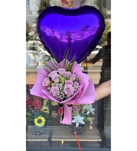 ithal lila gül, mor kalp balon, romantik çiçek