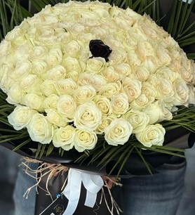 101 gül buketi, beyaz gül tasarımı, siyah gül hediye