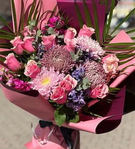 pembe gül buketi, kalp balonlu çiçek, anastasya buketi