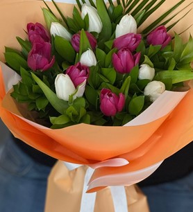 15 beyaz mor lale, karma lale buketi, lale siparişi