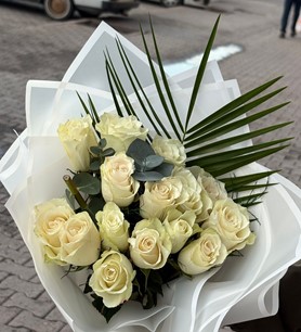 İthal beyaz gül, 15 dal beyaz gül buketi, Athena beyaz gül, 