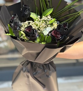 5 İthal Siyah Gül Buketi