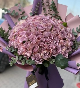 65 lila gül, ithal gül buketi, lila gül aranjman