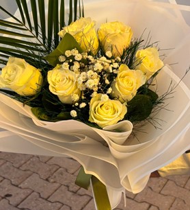 7 beyaz gül, ithal beyaz gül buketi, premium gül gönder, bey