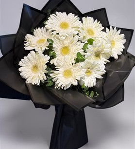 Beyaz gerbera buketi, 9 adet gerbera fiyatı, masumiyet çiçeğ