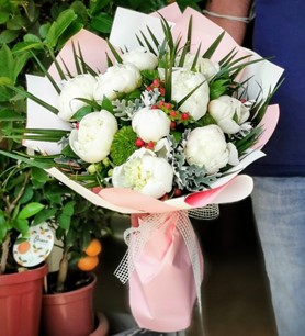 İthal Beyaz Şakayık Buket