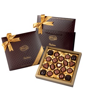 Beyaz gerbera buketi, kutu çikolata hediye, spesiyal çikolat