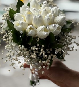 Islak lale gelin buketi, lale gelin eli buketi, sade gelin b