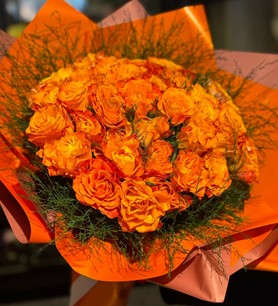 İthal 35 Turuncu Gül Buketi 