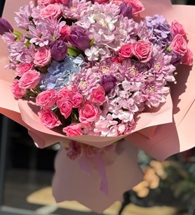 İthal Renkli Çiçek Buketi 