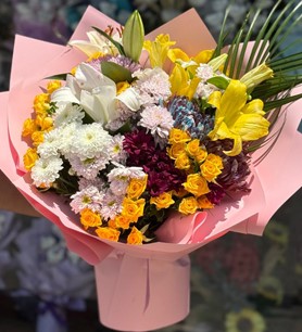 İthal Renkli Çiçek Buketi 
