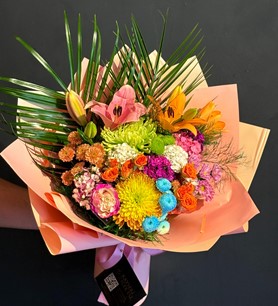 İthal Renkli Çiçek Buketi