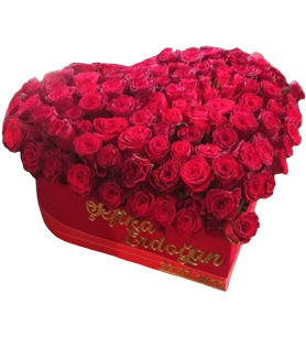 Kırmızı Kalp Kutu 101 Gül ve Pleksi İsimler