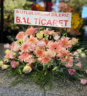 Masa Çiçeği Aranjmanı